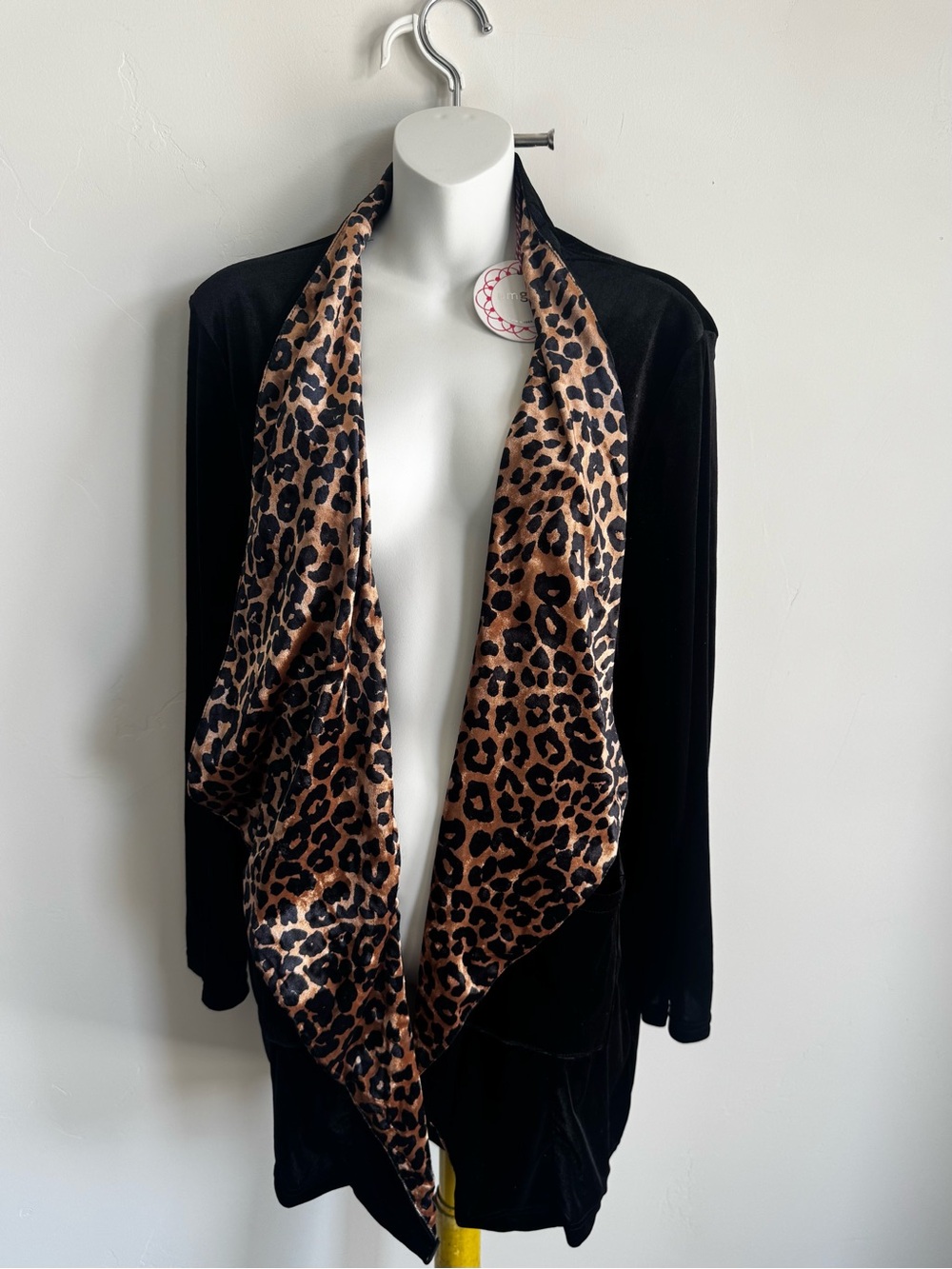 Umgee Black Velvet Blazer with Leopard Satin Shawl Collar